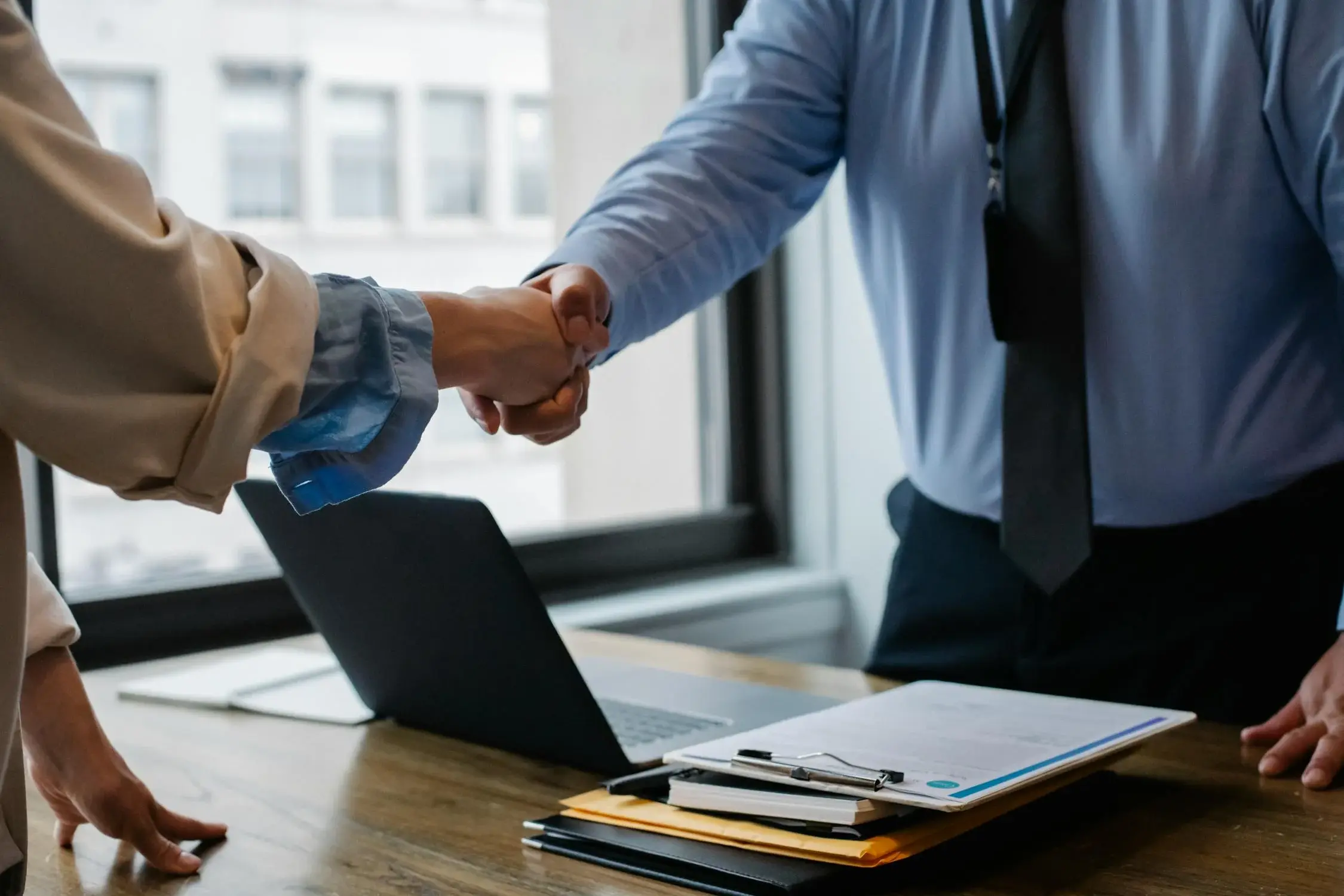 A Guide to Contract Purchasing: Steps and Benefits